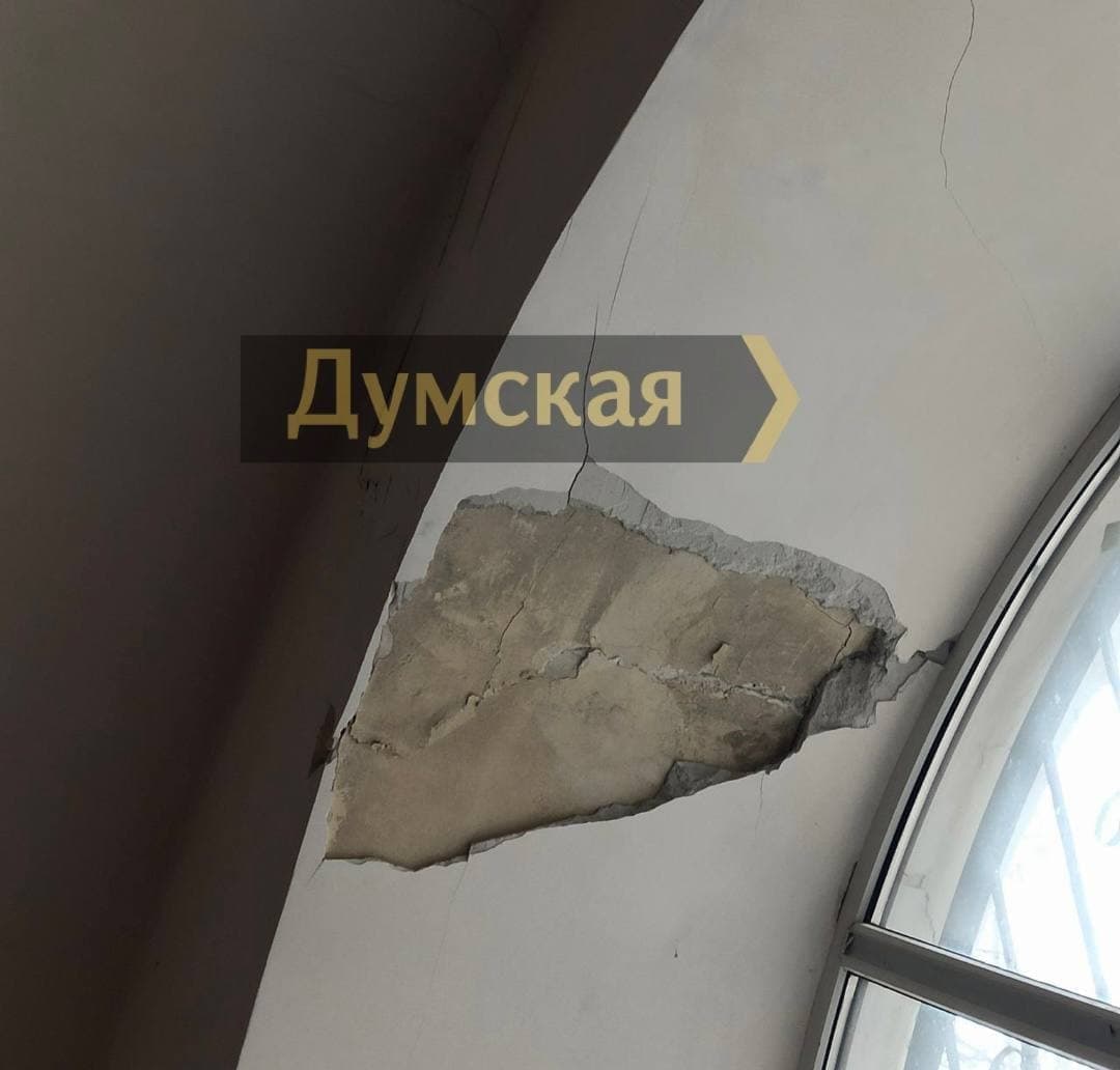 В Одесі в університеті під час лекції почав руйнуватись корпус: фото інциденту