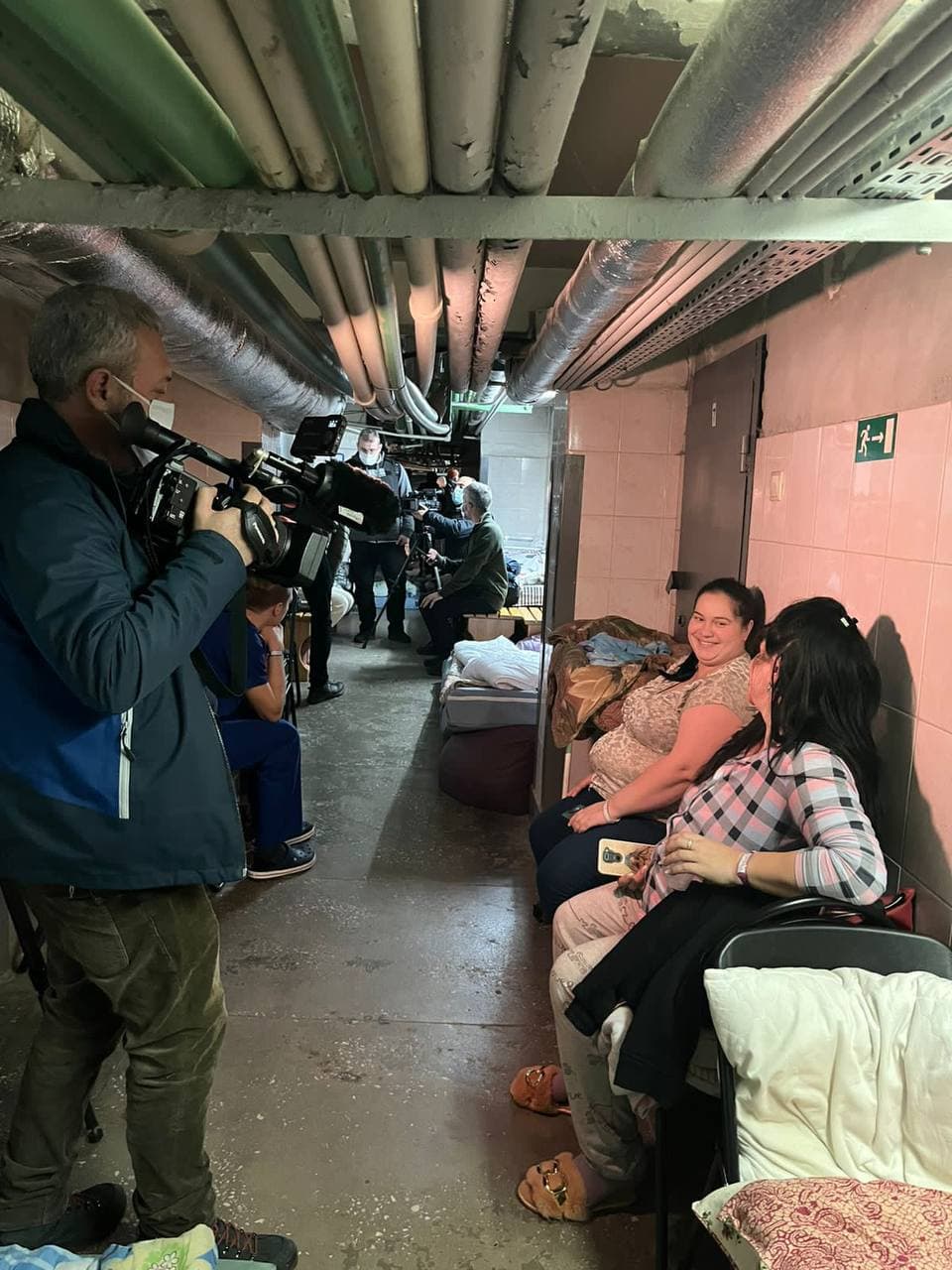 В Киеве иностранные журналисты приехали в роддом, чтобы показать зверство РФ