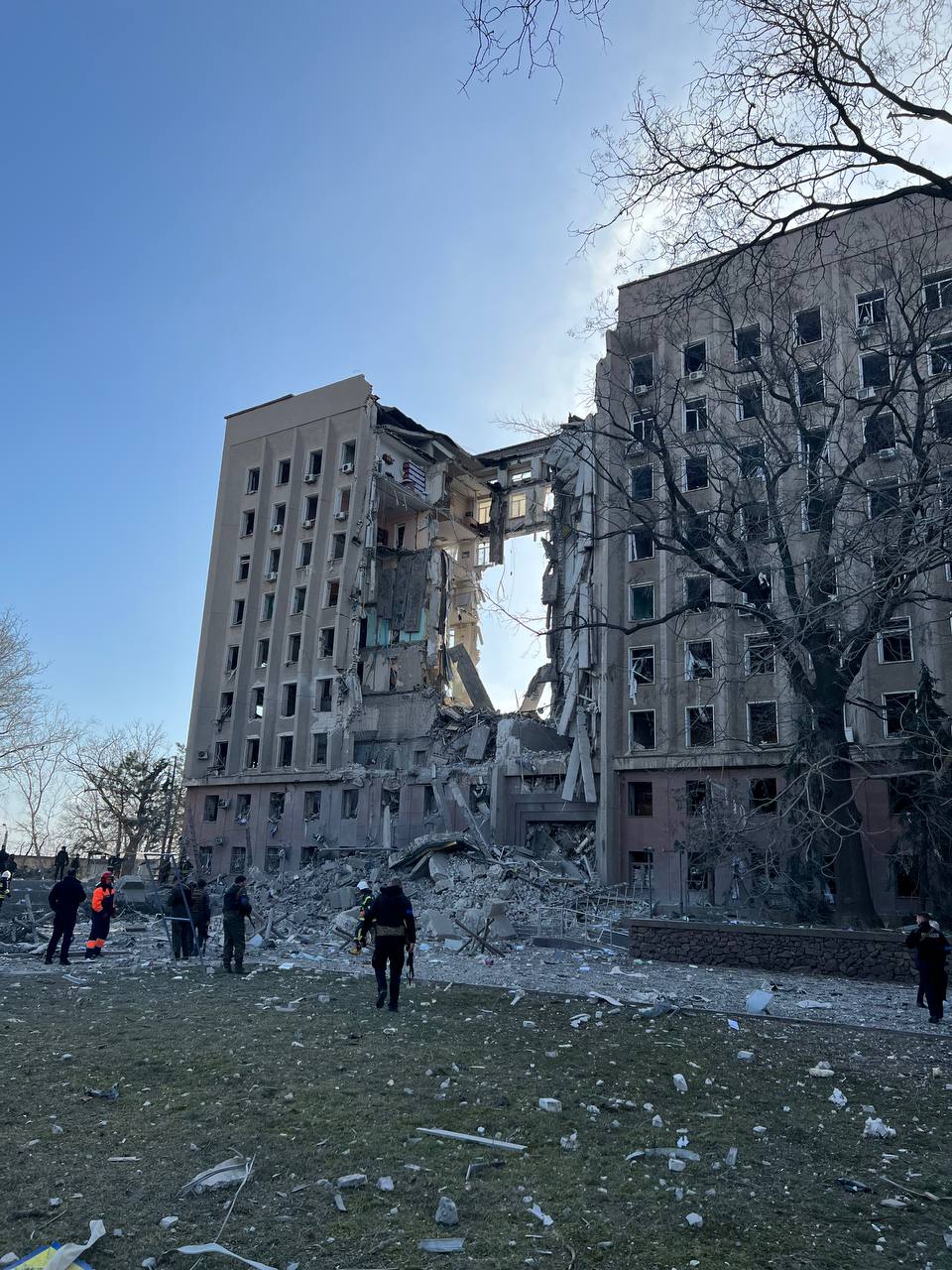 Разрушенная ОГА, пострадавшие и новая угроза: что происходит в Николаеве