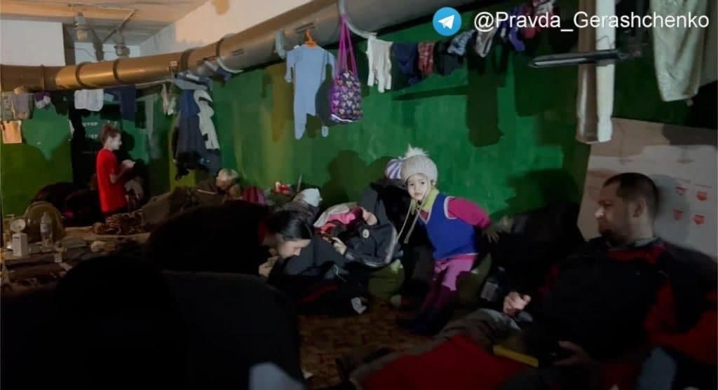 Дети Мариуполя хотят жить! В сети показали, как уже месяц выживают люди в бункере &quot;Азовсталь&quot;