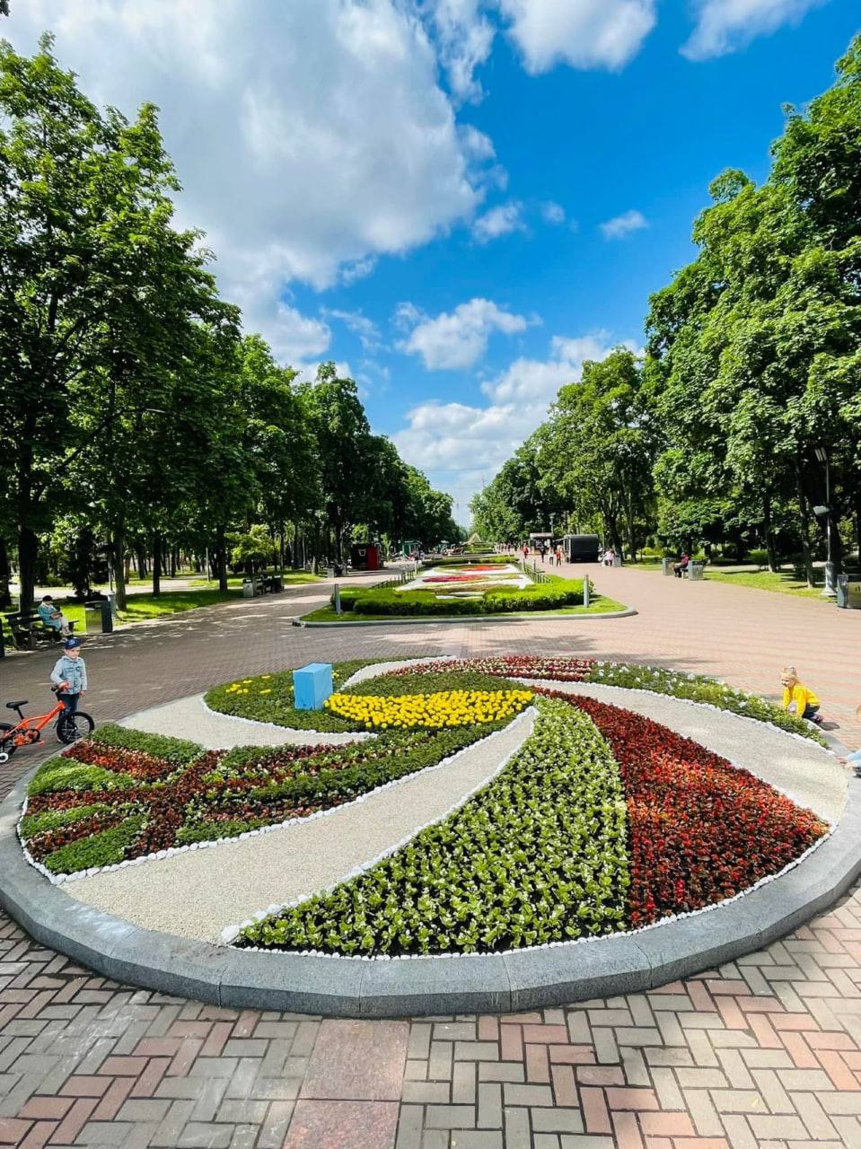 День Києва: як відзначають сьогодні і 30 років тому (фото)