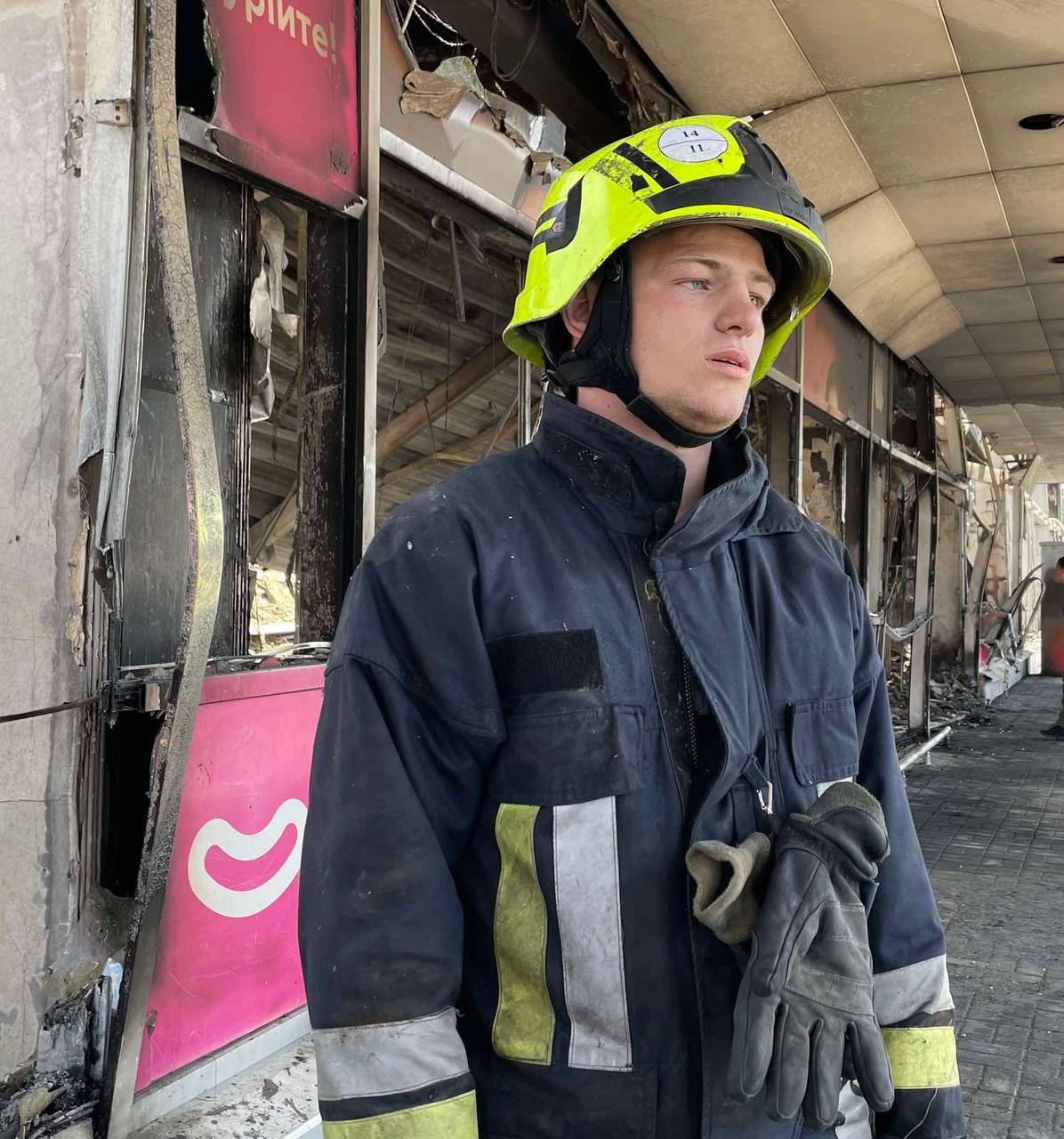 &quot;Спас человека и понял, что я на своем месте&quot;. Пожарный Владислав Гела о спасении жизней и работе после ракетных ударов РФ