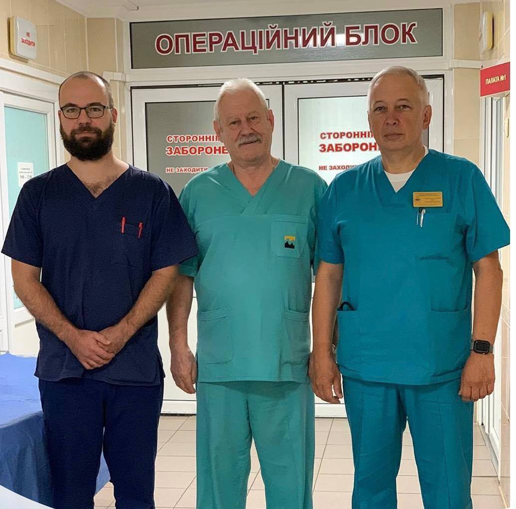 Пуля в сердце: украинские хирурги провели уникальную операцию и спасли жизнь подростку