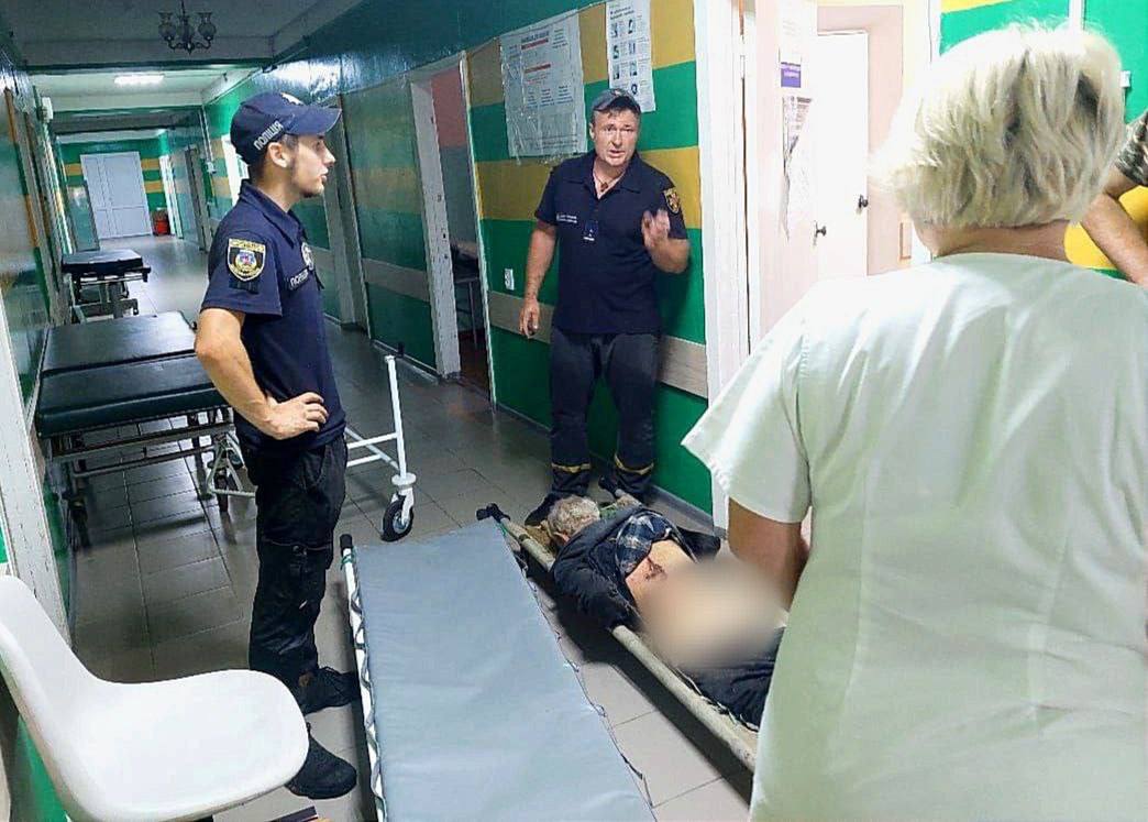 Чотири дні перебував у трясовині: неймовірна історія порятунку пенсіонера у Київській області (фото)