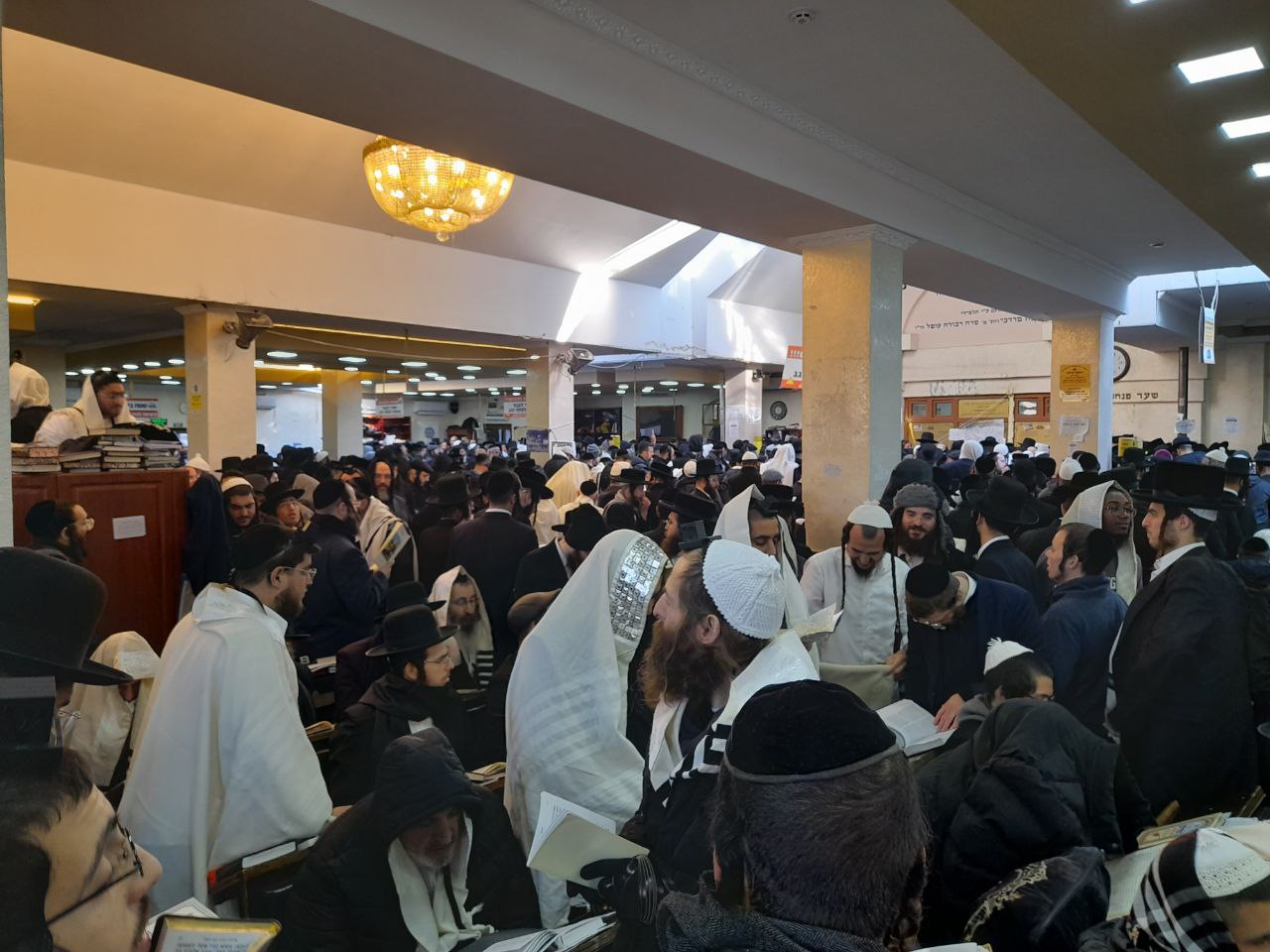 В Умані хасиди почали відзначати Рош ха-Шана: відбулася наймасовіша молитва (фото)