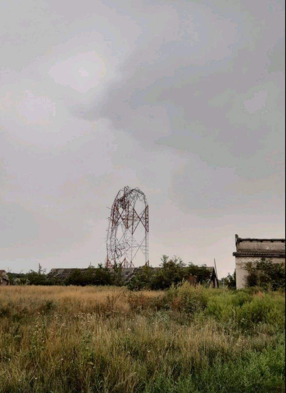 Окупанту знищили 150-метрову українську телевежу на Луганщині (фото)