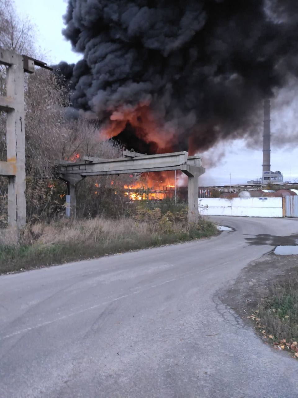 В городе Шебекино (Белгородская область РФ) вспыхнул сильный пожар