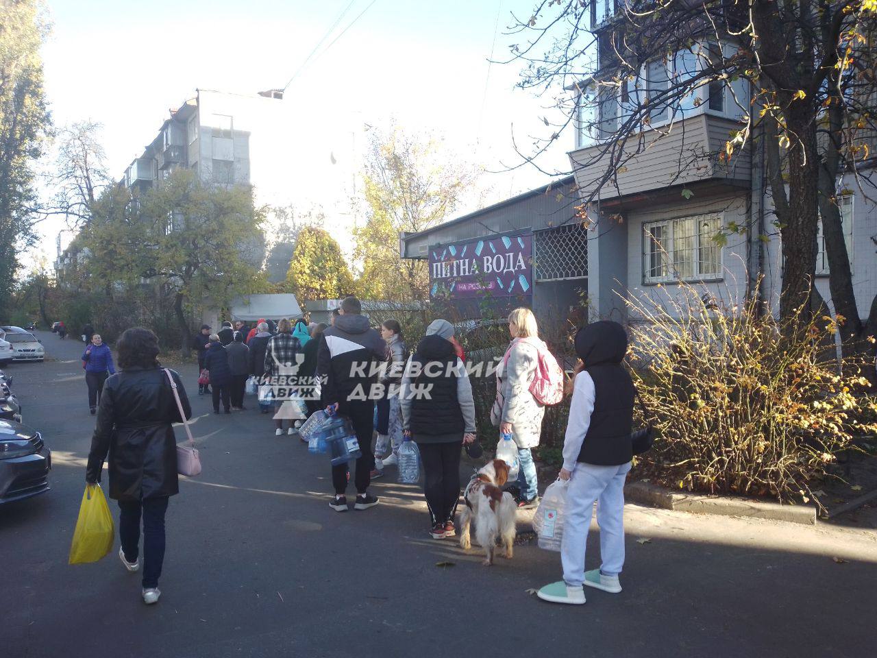 Жителей Киева просят запастись водой: где найти ближайший бювет
