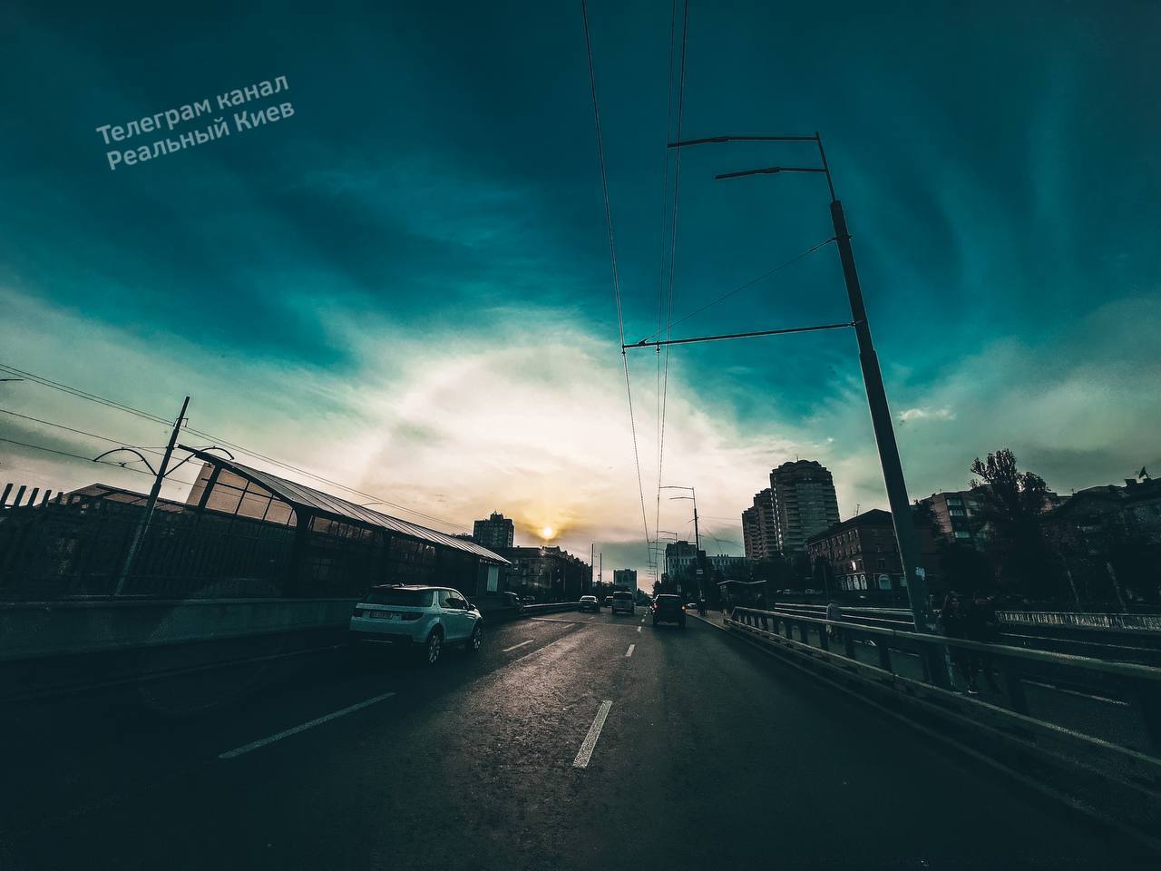 У небі над Києвом спостерігали унікальний сонячний "німб": захоплюючі фото явища