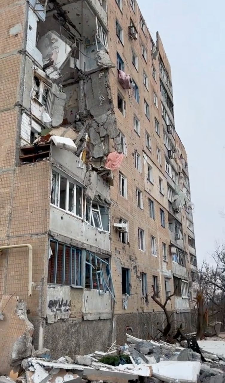 "Превращается в Мариуполь": российские оккупанты ужасно разрушили Угледар (фото)