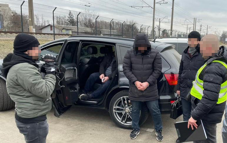 Оформляли волонтером или многодетным отцом: под Киевом блокировали схему для уклонистов