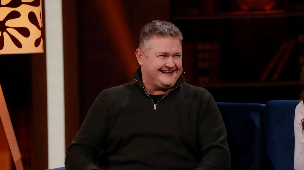 Известный актер попал под российский обстрел во время съемок: что известно