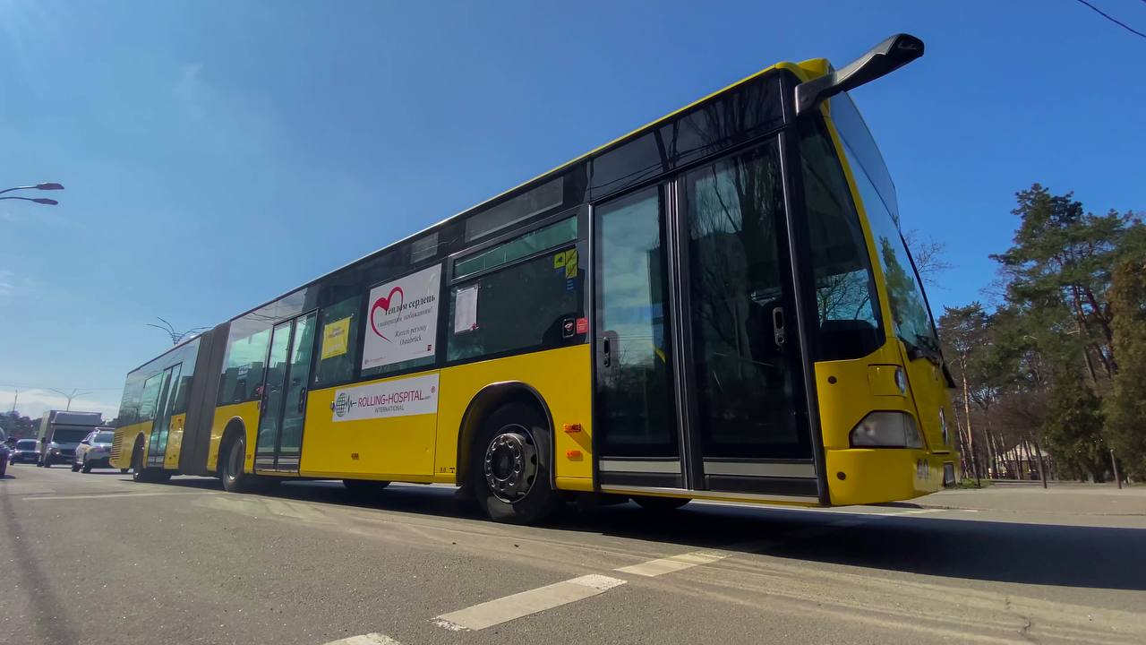 У Києві створили &quot;Пункт незламності&quot; на базі автобуса: як він виглядає та чим унікальний (фото, відео)