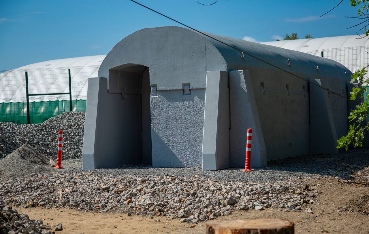 У Києві встановили перше мобільне укриття. Дивіться, як воно виглядає (фото)