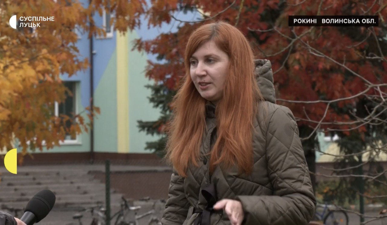 На Волині діти на руках винесли однокласника на гору в Карпатах, щоб здійснити його мрію