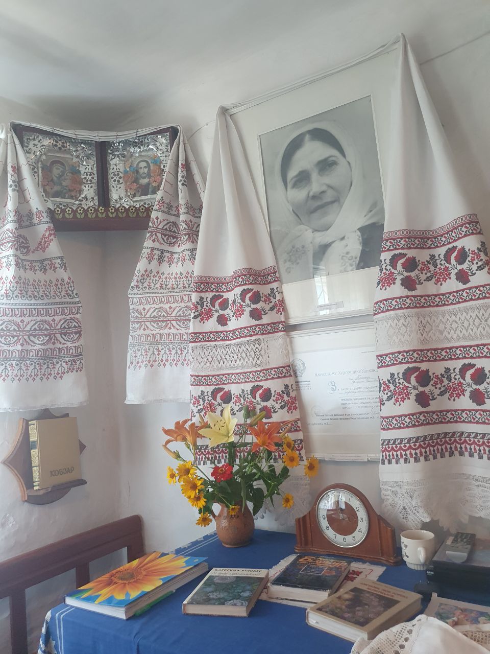 Підкорила самого Пікассо. Хто така Катерина Білокур та як вона творила найкращі картини (фото)