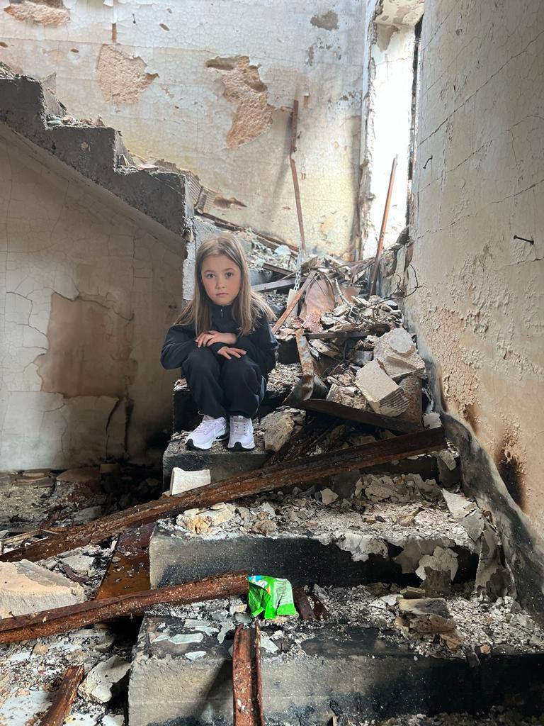 Первая в Украине семья получила сертификат на новое жилье во время войны: как это работает (фото)