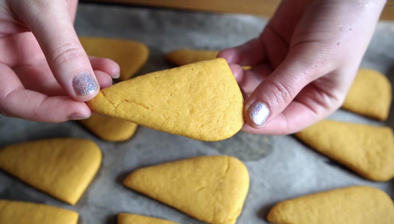 Як приготувати печиво на томатному соку з 5 інгредієнтів: рецепт бюджетного десерту
