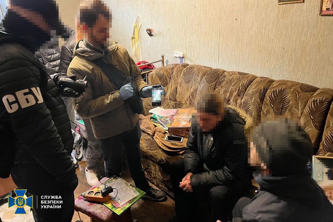 Хотели взорвать железнодорожные эшелоны ВСУ в Харьковской области: задержана семья предателей