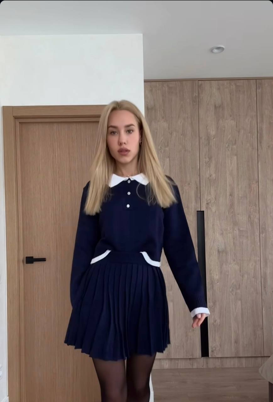 Даша Квіткова показала, як носити цікавий весняний лук з трендових речей