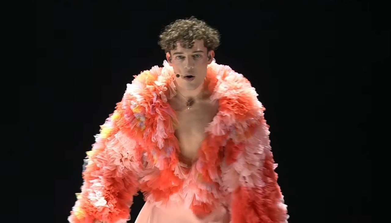 Епатажний Nemo, якому &quot;дихає в спину&quot; Україна, &quot;розірвав&quot; сцену Євробачення