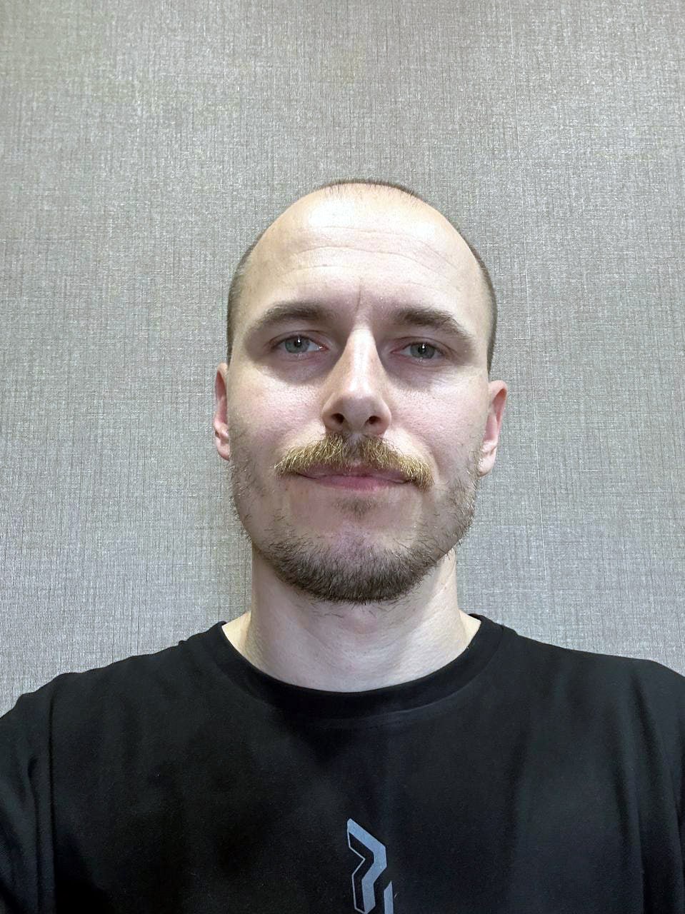 Украинский музыкант, который занимался волонтерством, пополнил ряды ВСУ