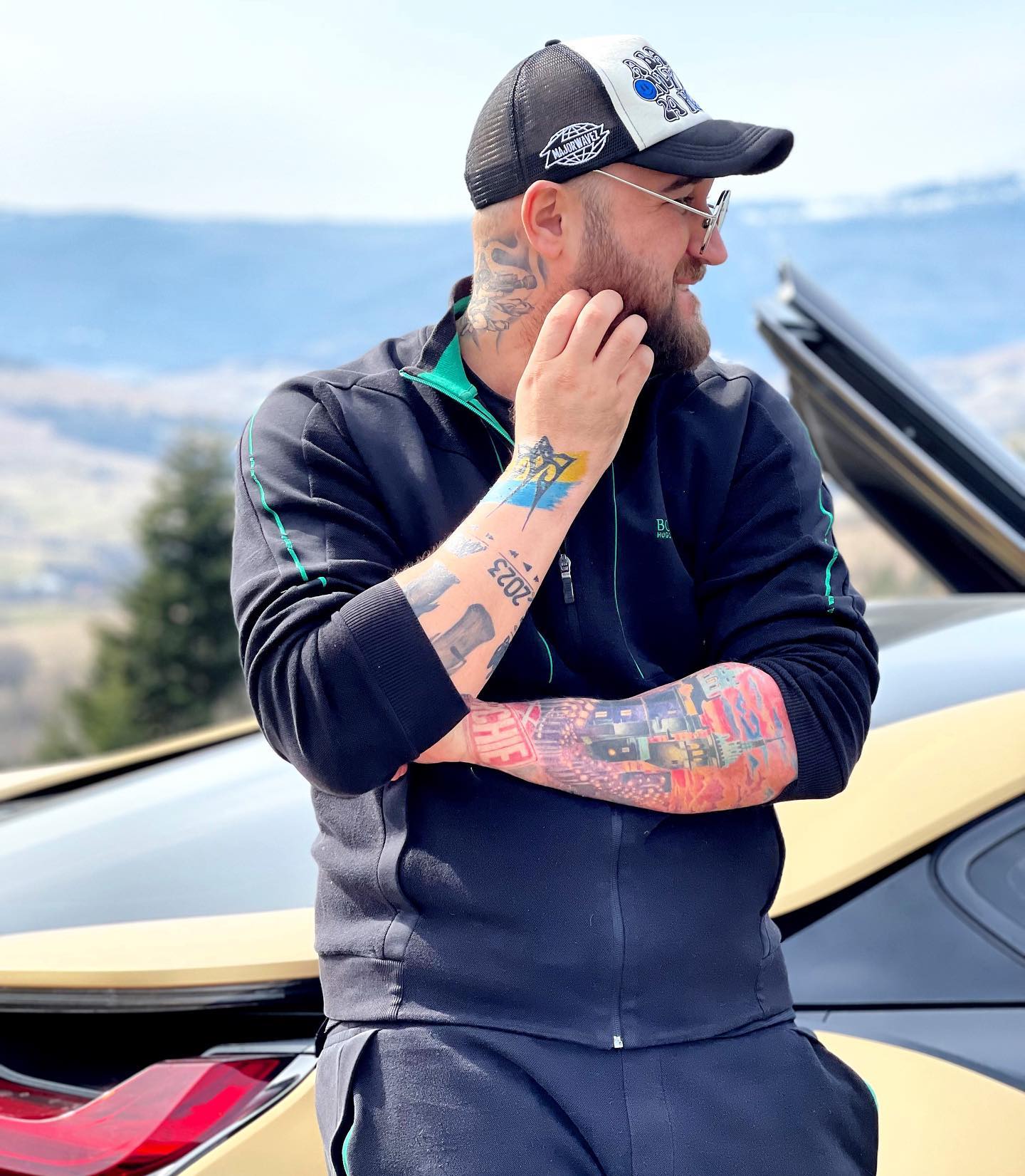 После выезда из Украины Ханумак заявил, что имеет отсрочку: звезда &quot;Квартала&quot; назвал причину