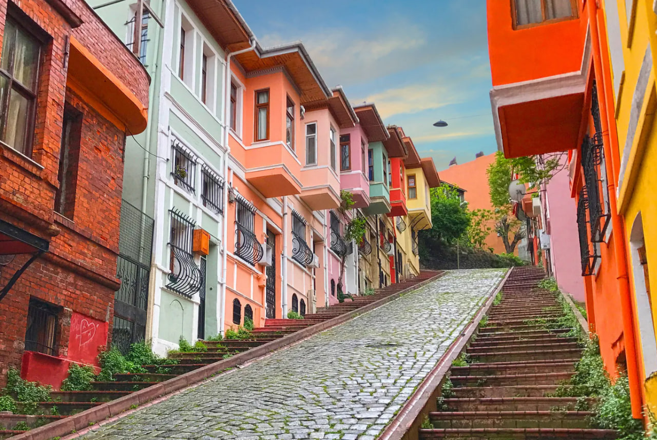 Місто білосніжних мечетей та ароматних спецій: які місця не можна пропустити у Стамбулі