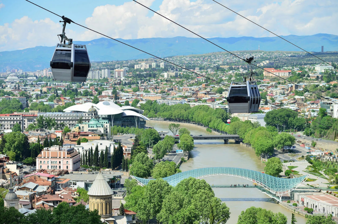 Гостеприимный горный Тбилиси: чем удивляет туристов грузинская столица