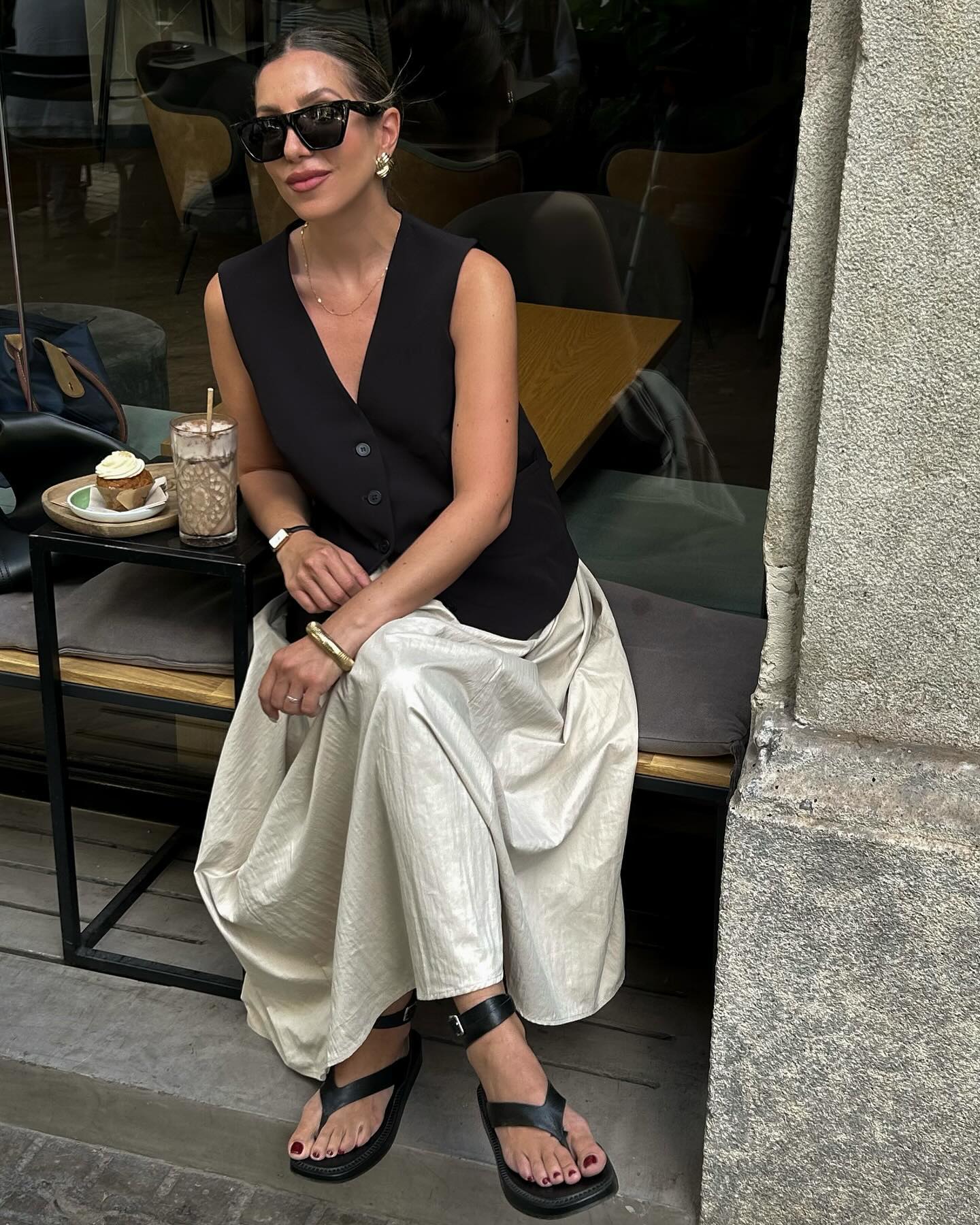 Длинные юбки - тренд лета 2024. Какие фасоны выбрать и с чем их носить (фото)