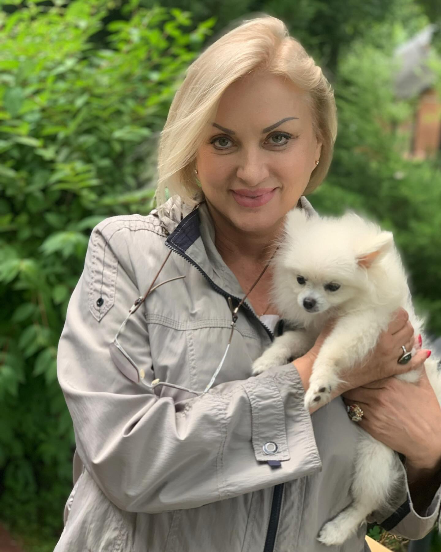 &quot;Как сестры&quot;: Полякова поразила сеть невероятным сходством с мамой (фото)