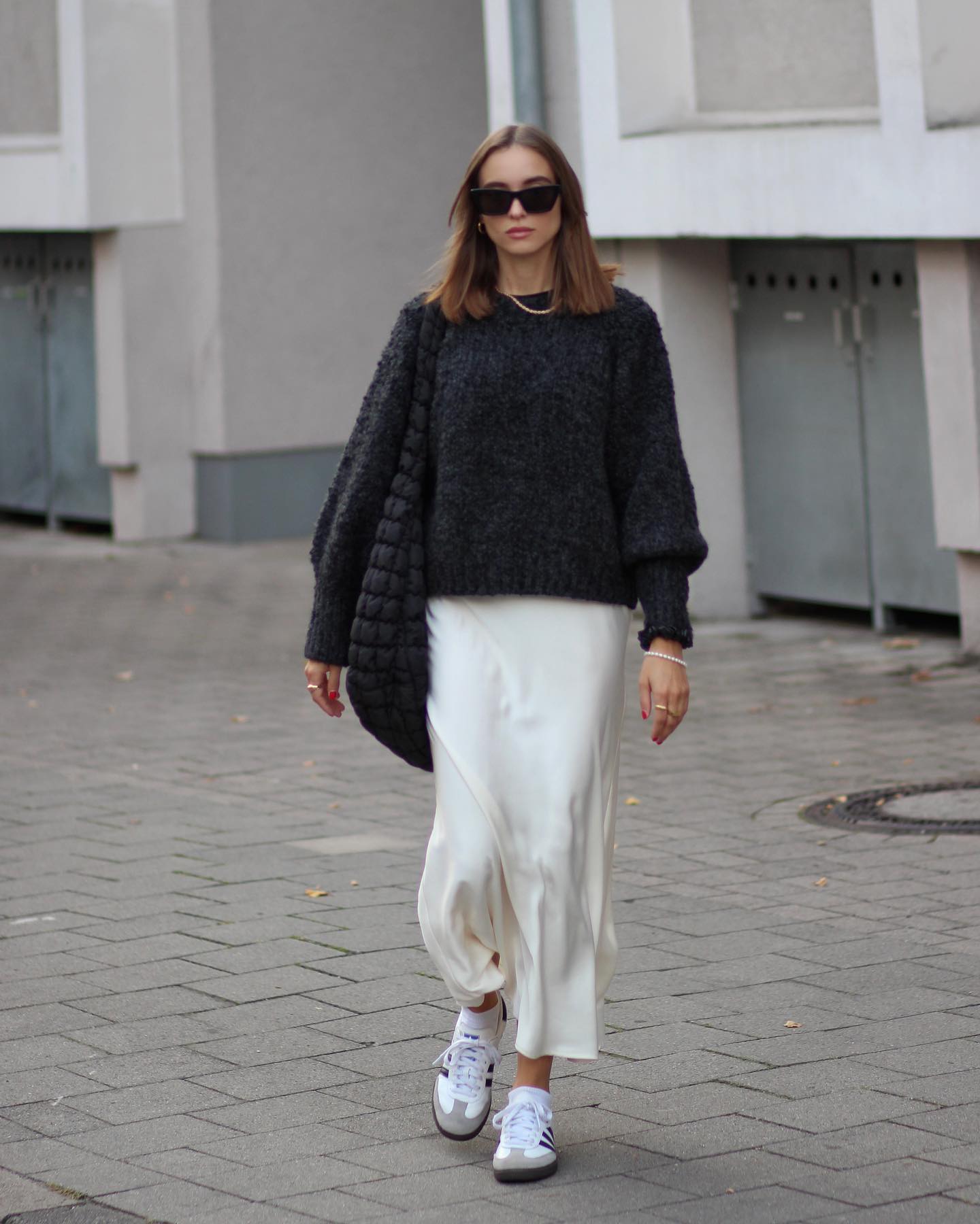 Шовкова спідниця вдало доповнить ваш літній гардероб. З чим носити трендову річ (фото)