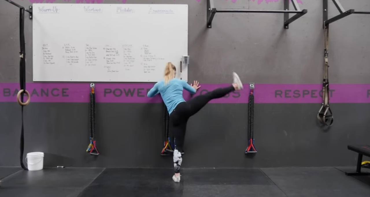 4 простих вправи, які зміцнюють м'язи стегон та суглоби