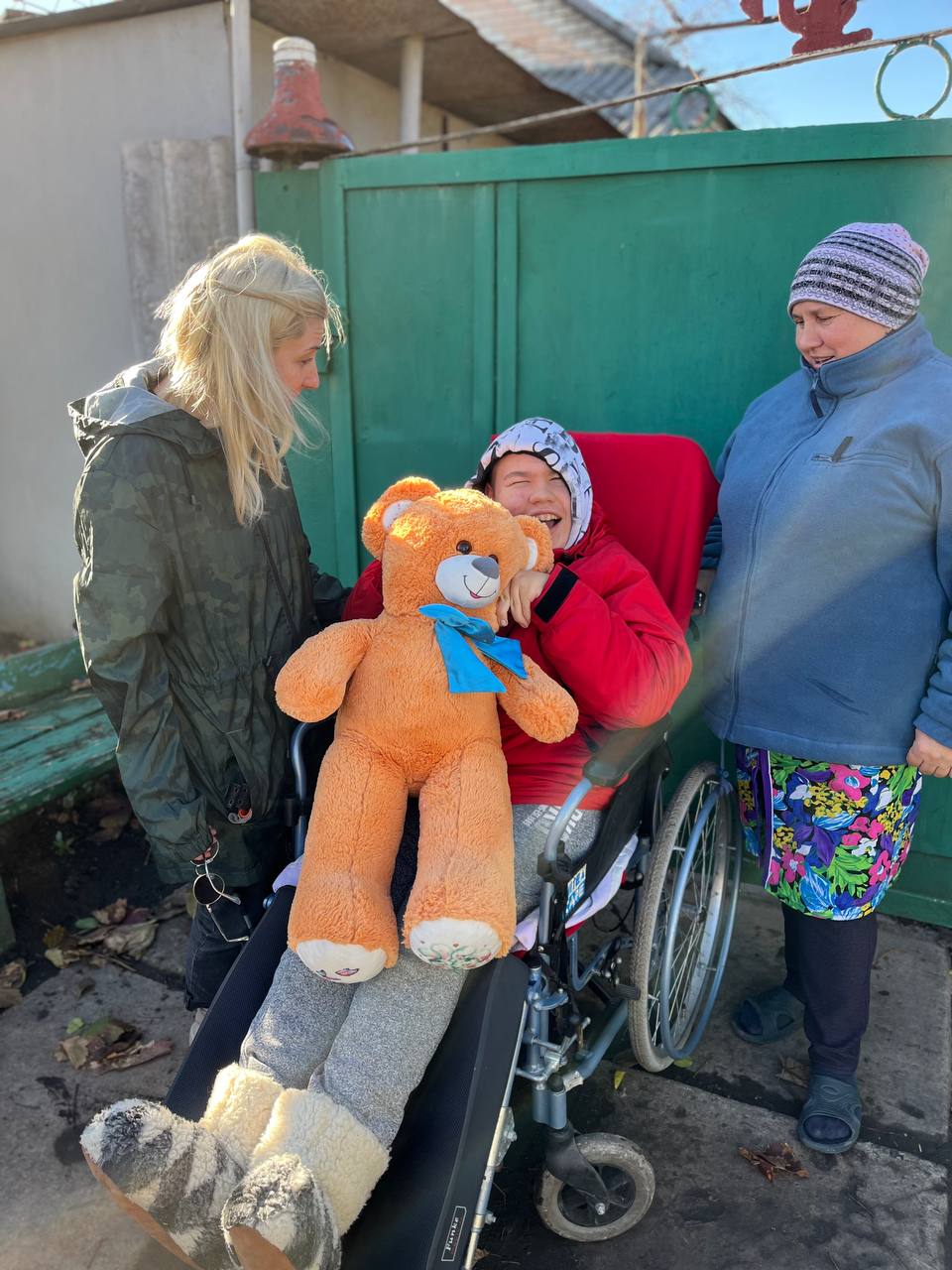 Волонтер Тетяна Люлька: На власні очі бачила, як батьки по підвалах ховають дітей від евакуації