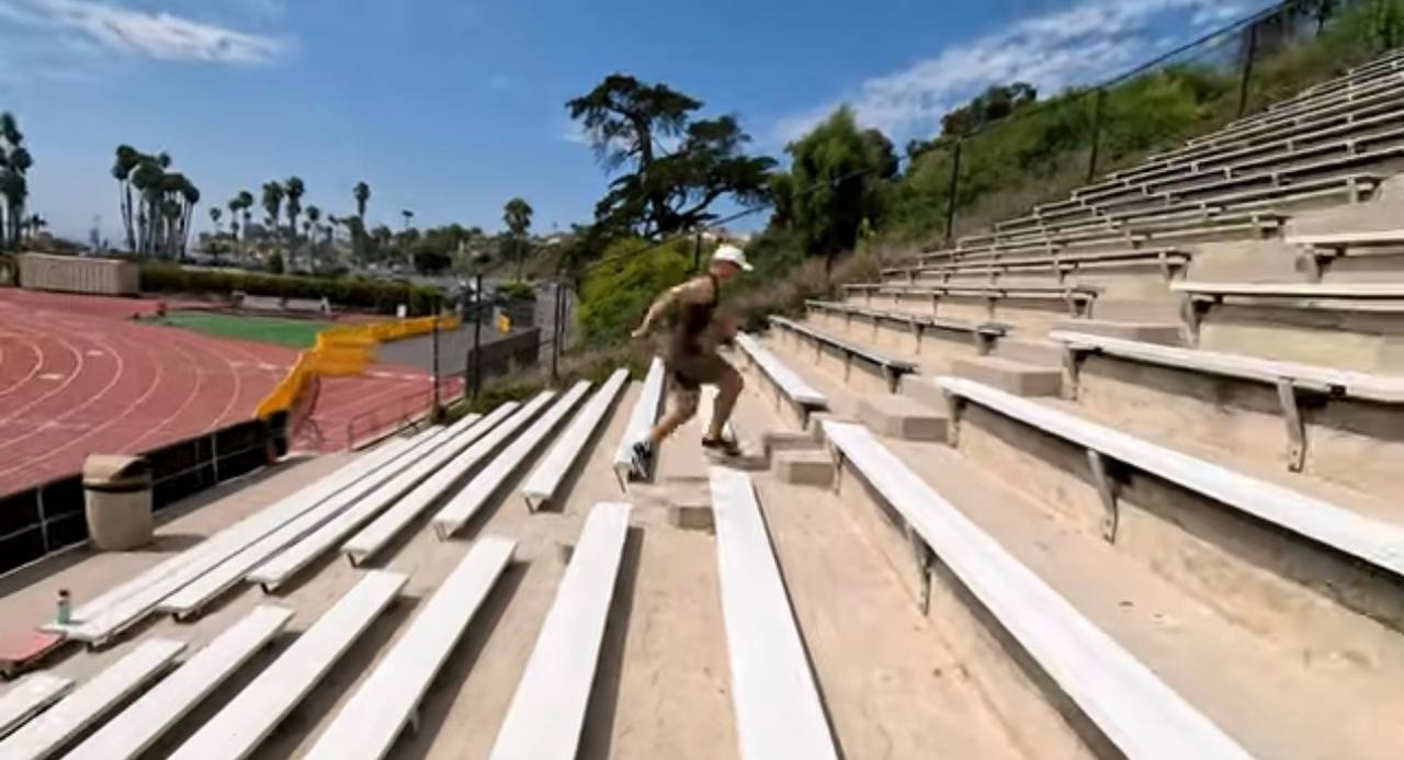 5 упражнений на лестнице для стройных бедер, упругих ягодиц и сжигания калорий