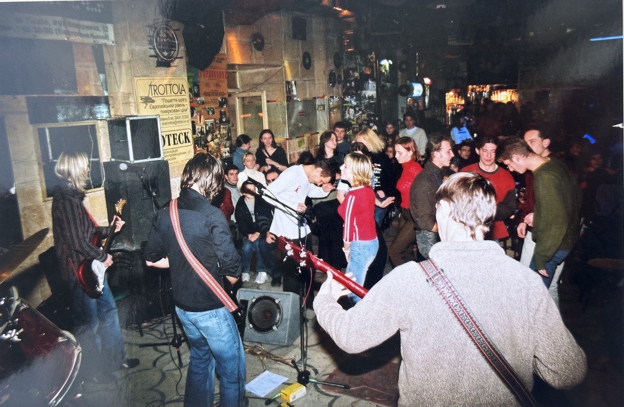 &quot;Мелодии и ритмы спальных районов&quot;: культовая украинская группа выпустила альбом, который &quot;пылился&quot; 25 лет