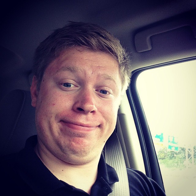 Как сейчас выглядит звезда интернет-мема &quot;Браяну не везет&quot;, чье фото было повсюду