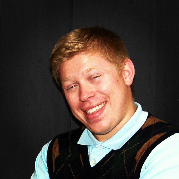 Как сейчас выглядит звезда интернет-мема &quot;Браяну не везет&quot;, чье фото было повсюду