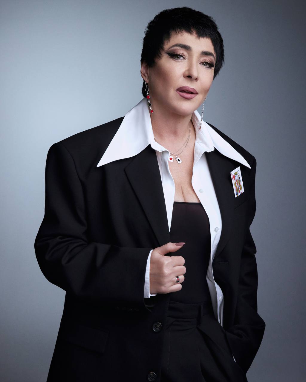 Лолита, которая делала скандальное заявление об украинском гражданстве, похвасталась паспортом (фото)