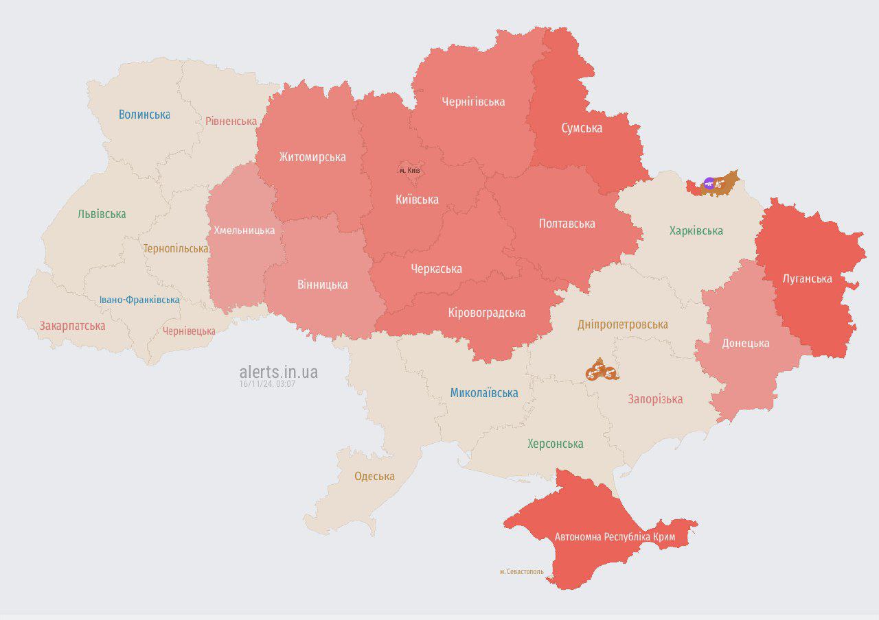 У Києві та області було чути вибухи, ППО збиває російські дрони