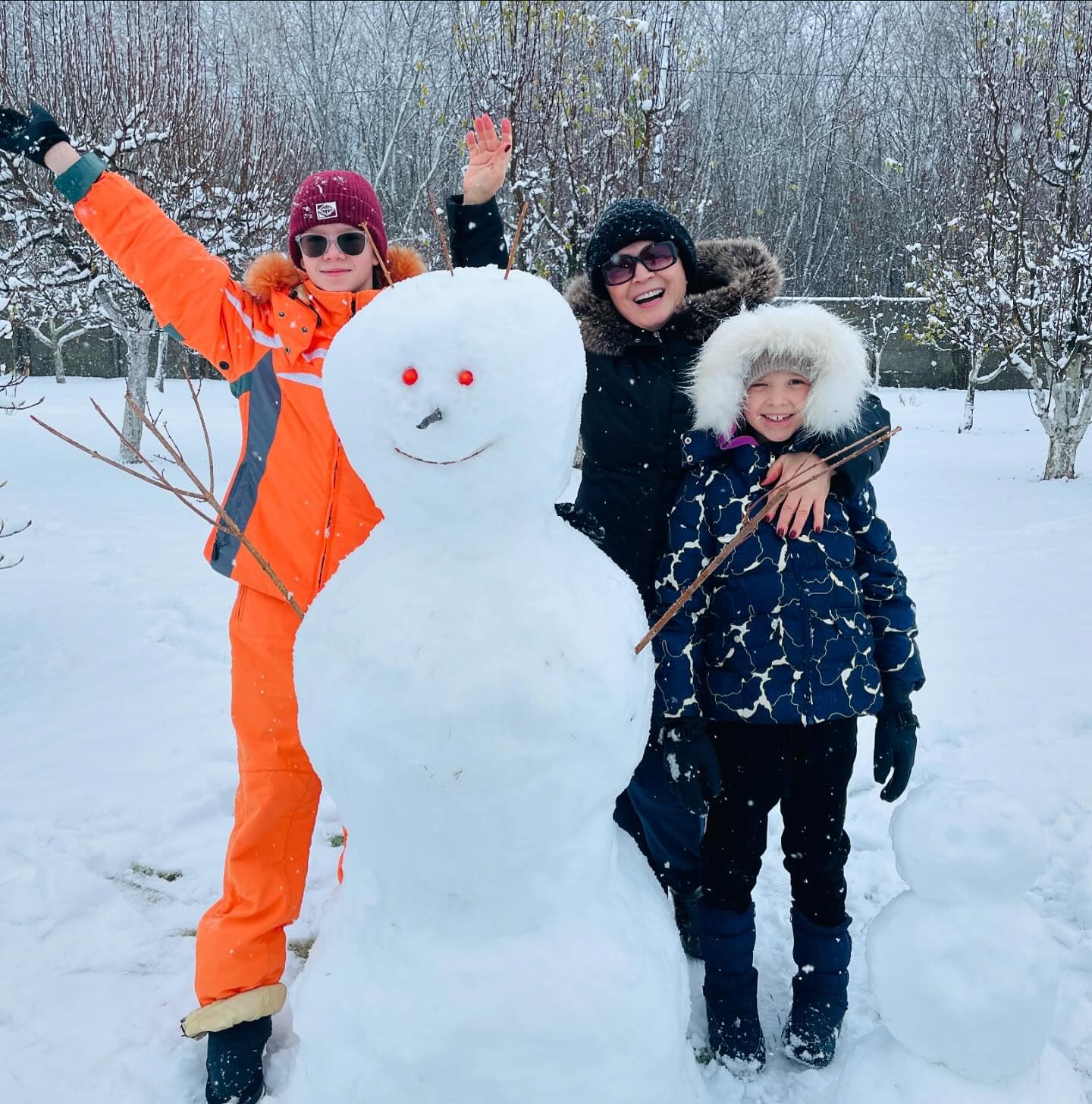 Ротару показала редкое фото со взрослыми внучками