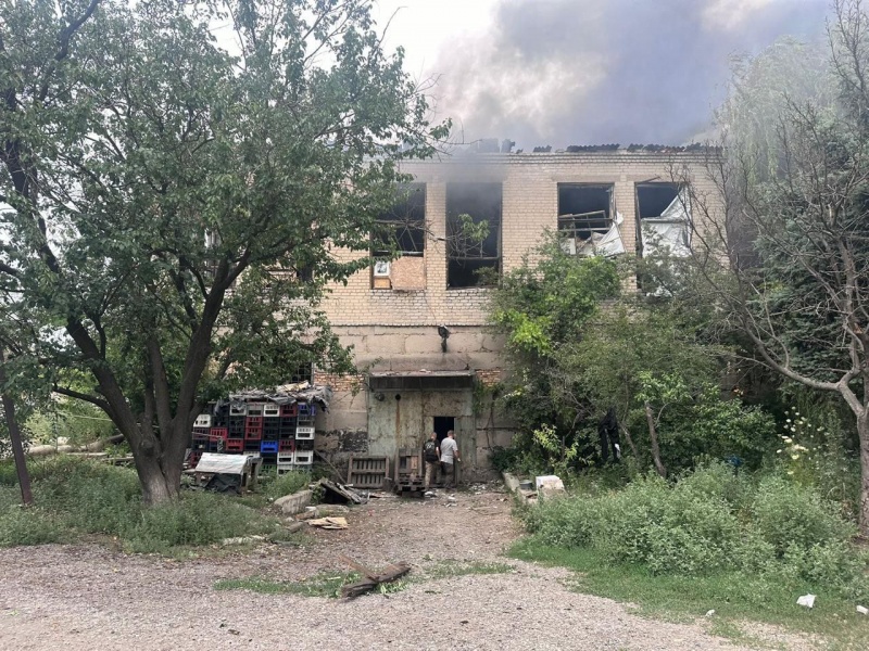 Russia drops two guided bombs on enterprises in Donetsk region: Casualties and fatalities reported