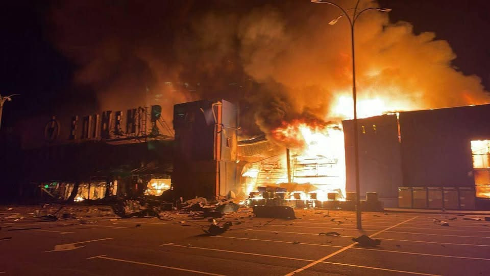 Під ударом Харків, елітна висотка у Дніпрі і &quot;Епіцентр&quot; у Кам'янському: все про атаку РФ