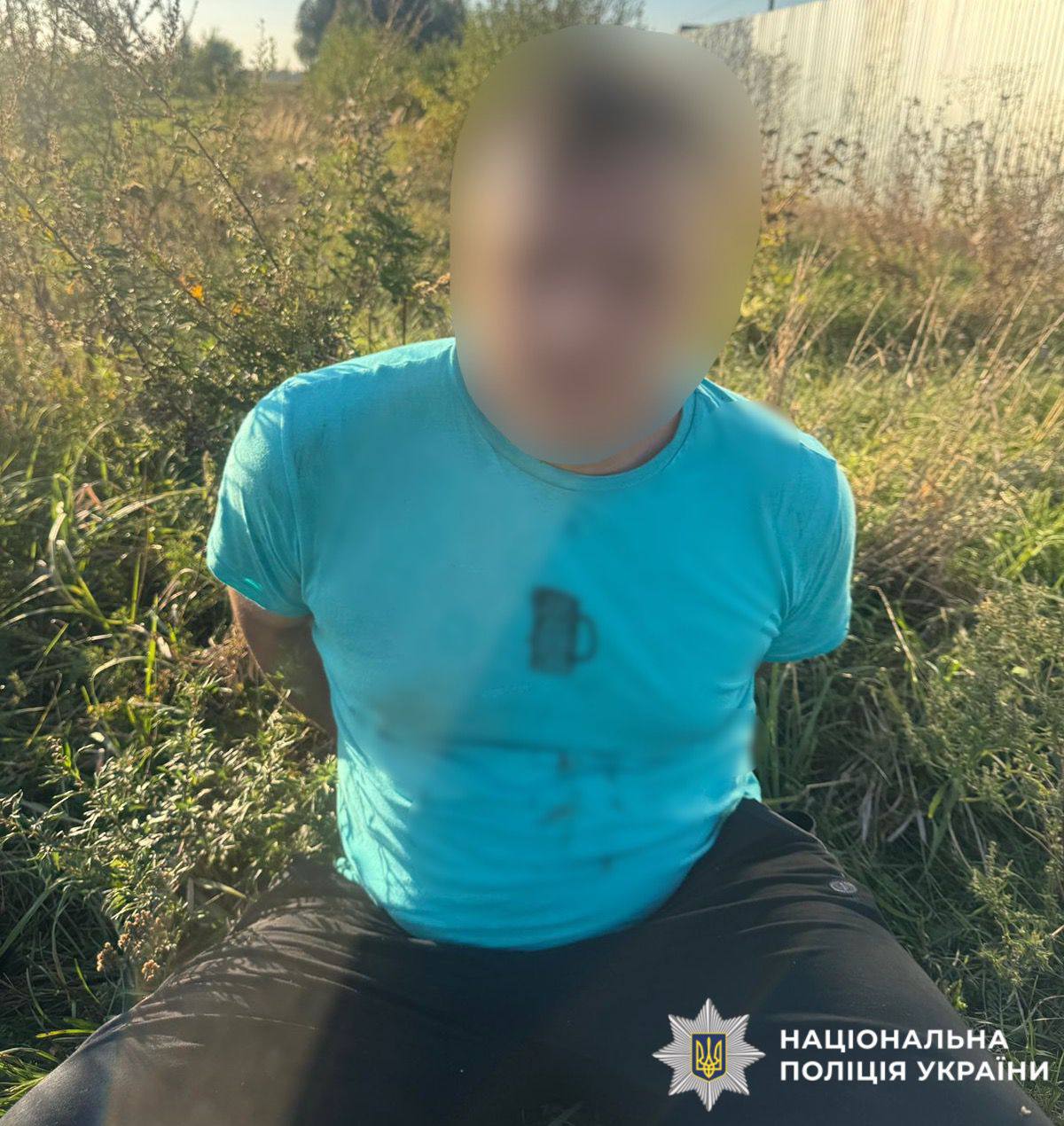 У київській електричці чоловік з ножем напав на пасажира: у поліції розповіли деталі