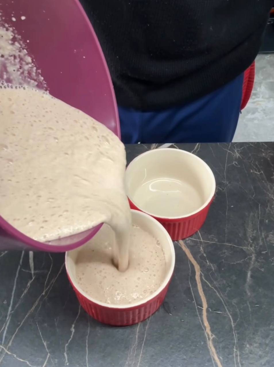 Дієтичне яблучне суфле: простий рецепт ніжного десерту