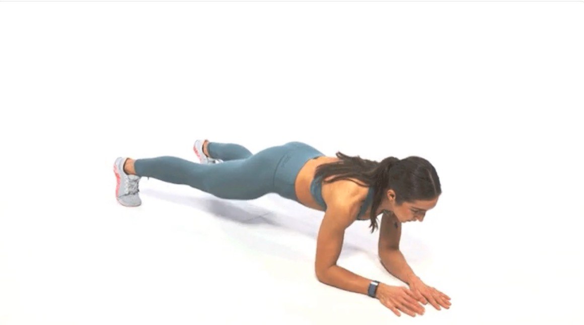 Тренування рук вдома: 6 ефективних вправ без гантелей