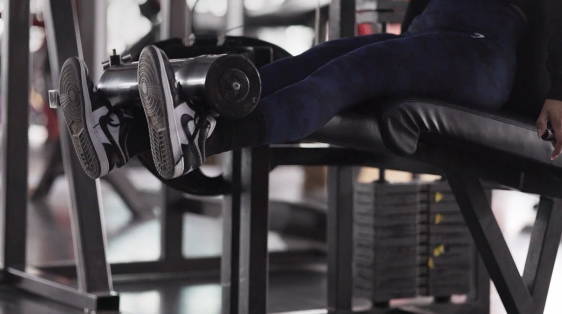 Сильные колени без боли: 6 упражнений, которые стоит выполнять каждому