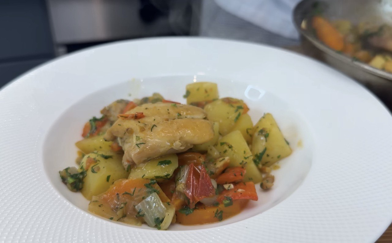 Рагу з курки, яке тане у роті: швидкий рецепт доступної страви