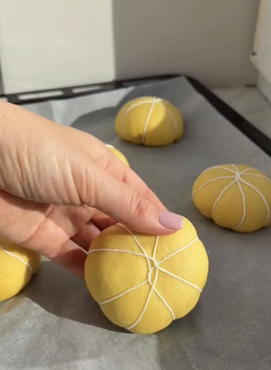 Гарбузові булочки з начинкою: виходять дуже пухкі і ароматні