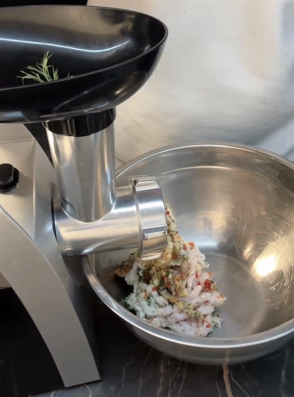 Найкращий рецепт намазки з сала до борщу: готується всього 10 хв